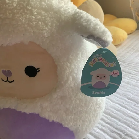Sophie from the fuzzamallow collection from squishmallows